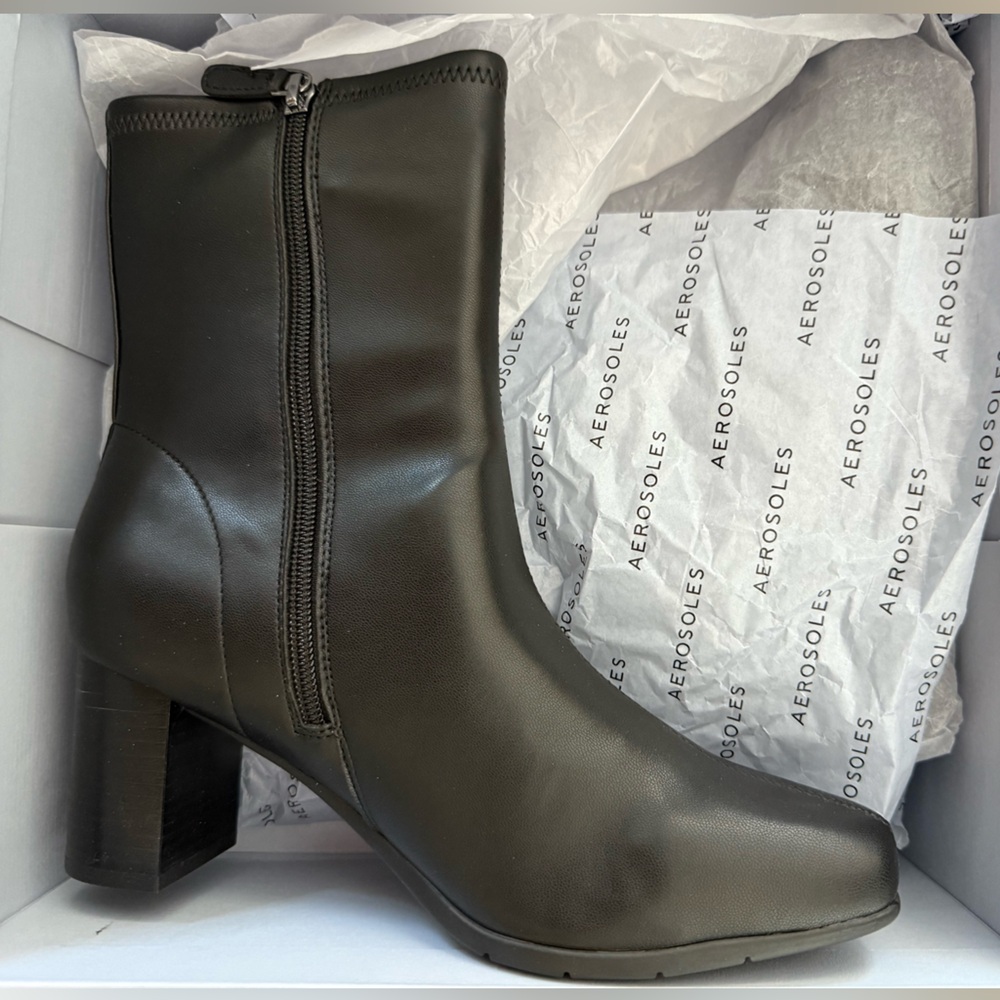 AEROSOLES Black Heeled Boots for Women 8W - Picture 2 of 3